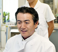 院長 新井稔明